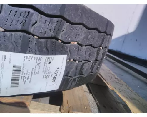 OTHER 11R22.5 TIRE