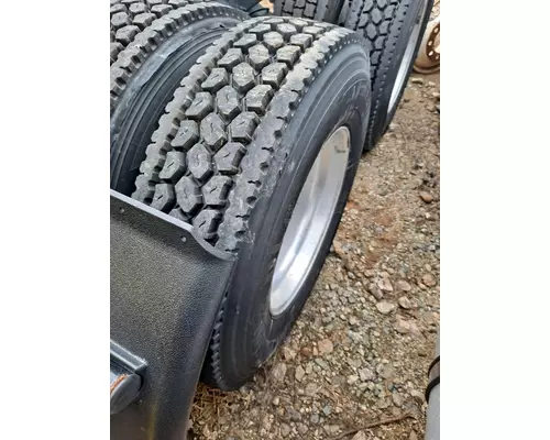 OTHER 275/80R22.5 TIRE