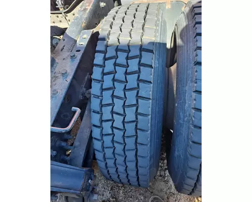 OTHER 275/80R22.5 TIRE
