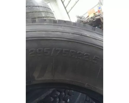 OTHER 295/75R22.5 TIRE