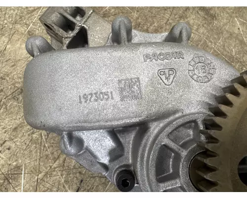 PACCAR 1973051 Oil Pump