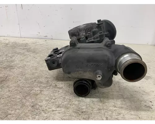 PACCAR 2137205 Water Pump