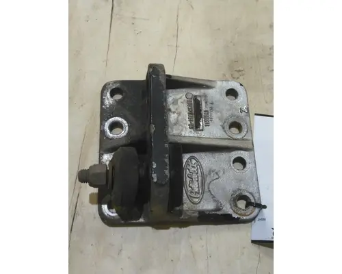 PACCAR 357 ENGINE MOUNTS, ENGINE (REAR)