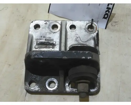 PACCAR 357 ENGINE MOUNTS, ENGINE (REAR)