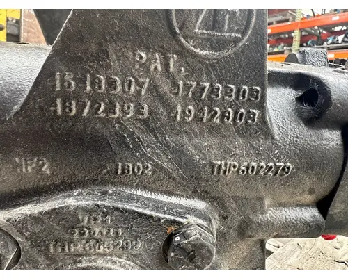 PACCAR 579EV Steering Gear  Rack
