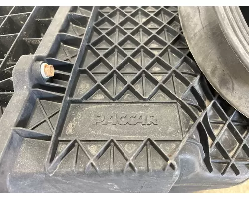 PACCAR 579 Air Cleaner