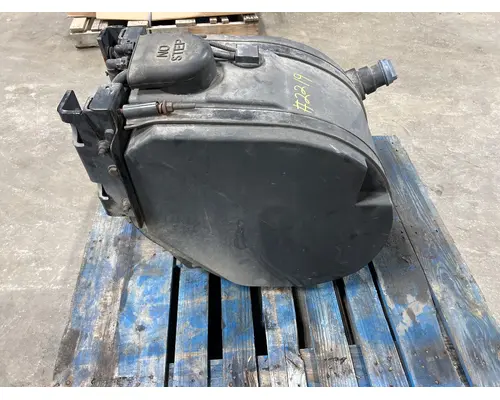 PACCAR 579 DEF Tank