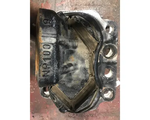 PACCAR 579 Engine Mounts