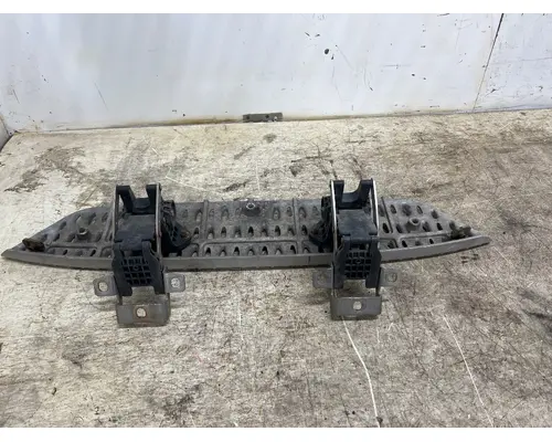 PACCAR A82-1107-100 Step