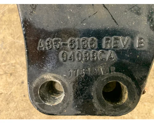 PACCAR A85-6136 cab mounts