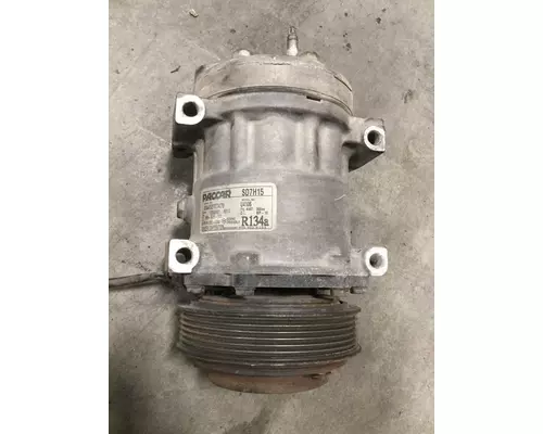 PACCAR CORONADO 132 Air Conditioner Compressor