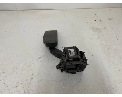 PACCAR D21-6021-100 Fuel Pedal Assembly