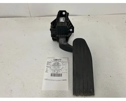PACCAR D21-6021-100 Fuel Pedal Assembly