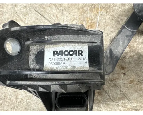 PACCAR D21-6021-300 Fuel Pedal Assembly
