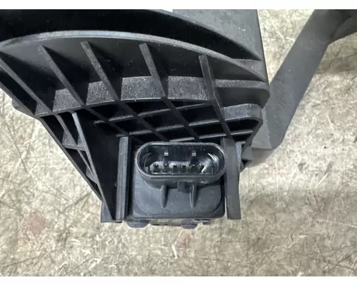PACCAR D21-6034-300 Fuel Pedal Assembly
