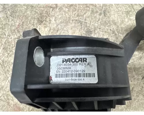 PACCAR D21-6034-300 Fuel Pedal Assembly