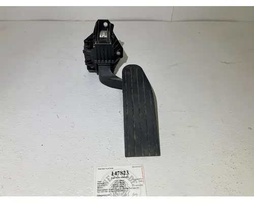PACCAR D21-6034-300 Fuel Pedal Assembly
