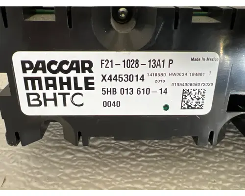 PACCAR F21-1028-13A1 Temperature Control