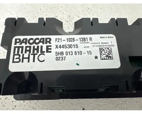 PACCAR F21-1028-13B1 Temperature Control