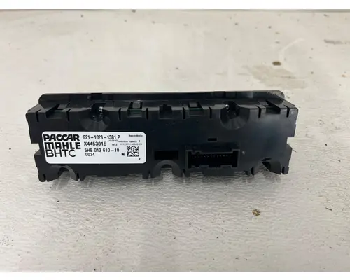 PACCAR F21-1028-13B1 Temperature Control