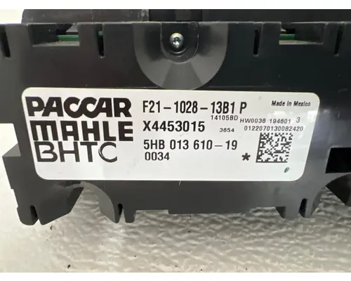 PACCAR F21-1028-13B1 Temperature Control