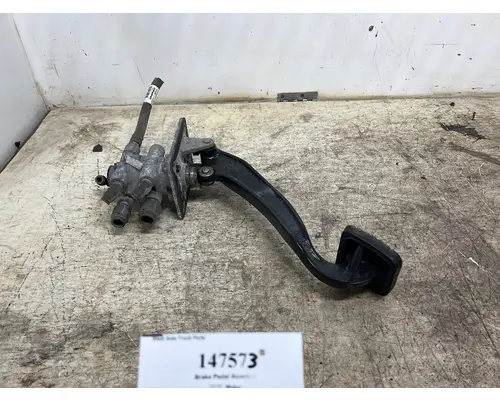 PACCAR G90-1174-101111110 Brake Pedal Assembly