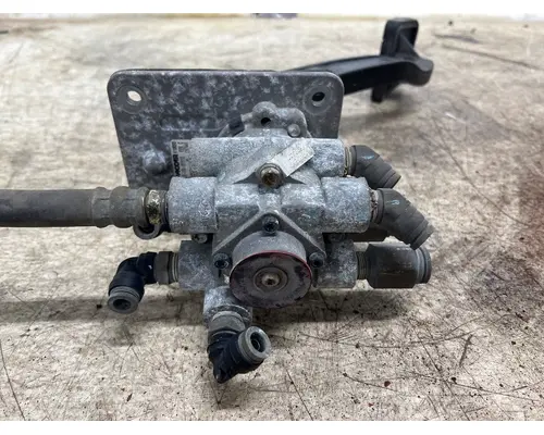 PACCAR G90-1174-101111110 Brake Pedal Assembly