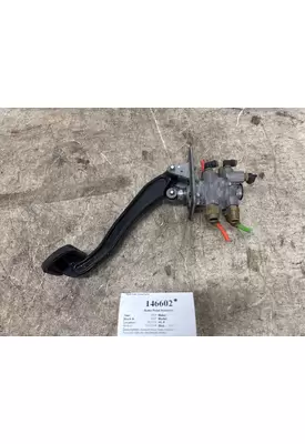 PACCAR G90-1174-101111210 Brake Pedal Assembly