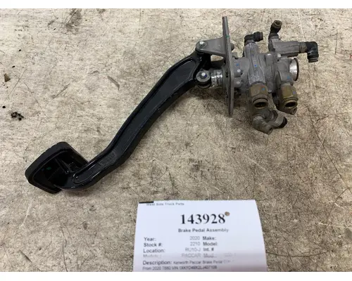 PACCAR G90-1174-10115110 Brake Pedal Assembly