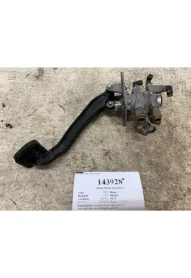 PACCAR G90-1174-10115110 Brake Pedal Assembly