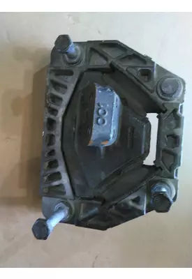 PACCAR MX-11 ENGINE MOUNTS, ENGINE (REAR)