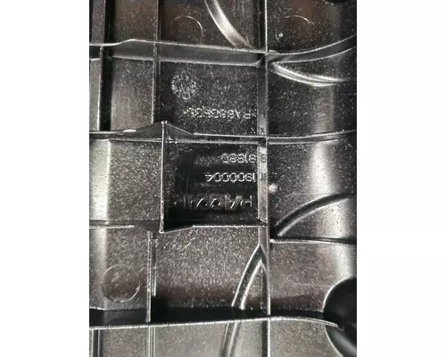 PACCAR MX-11 Valve Cover