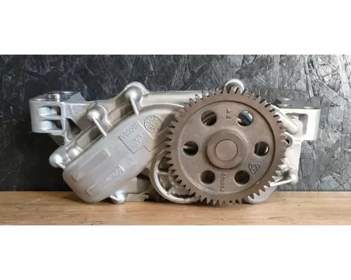 PACCAR MX-13 EPA 13 Oil Pump