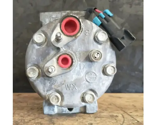 PACCAR MX-13 Air Conditioner Compressor