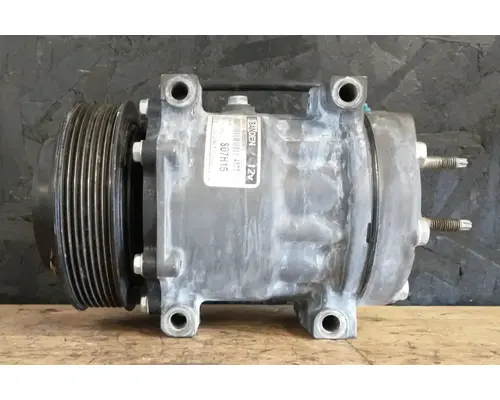 PACCAR MX-13 Air Conditioner Compressor