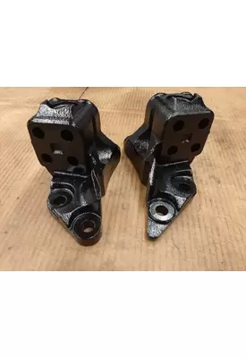 PACCAR MX-13 ENGINE MOUNTS, ENGINE (REAR)