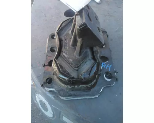 PACCAR MX-13 ENGINE MOUNTS, ENGINE (REAR)