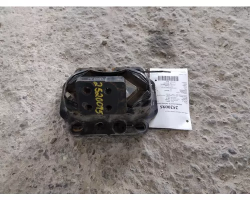 PACCAR MX-13 ENGINE MOUNTS, ENGINE (REAR)
