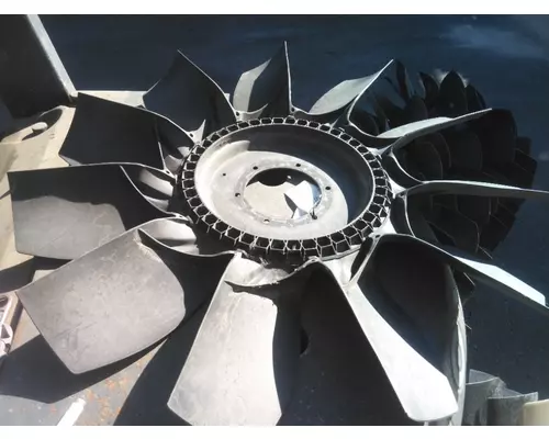 PACCAR MX-13 FAN COOLING