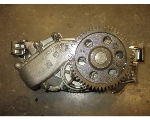 PACCAR MX-13 Oil Pump