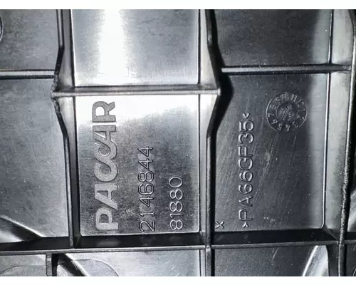 PACCAR MX-13 Valve Cover