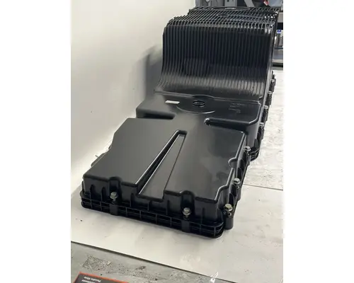 PACCAR MX11 Oil Pan