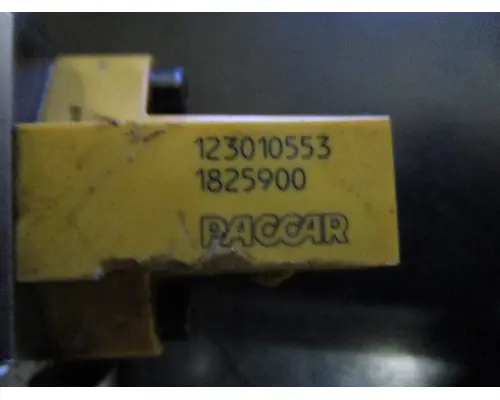 PACCAR MX13_1825900 Fuel Injector