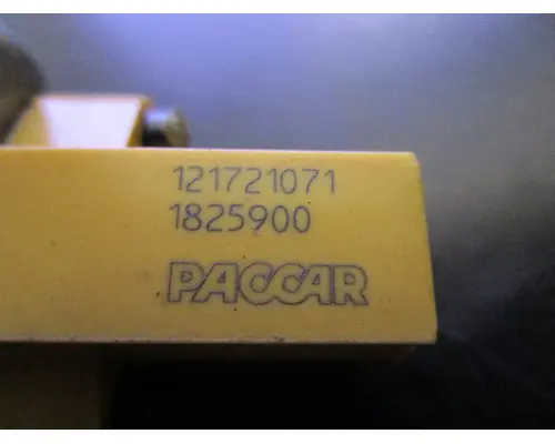 PACCAR MX13_1825900 Fuel Injector