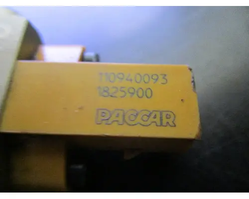 PACCAR MX13_1825900 Fuel Injector