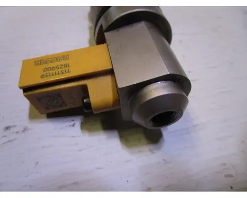PACCAR MX13_1825900 Fuel Injector