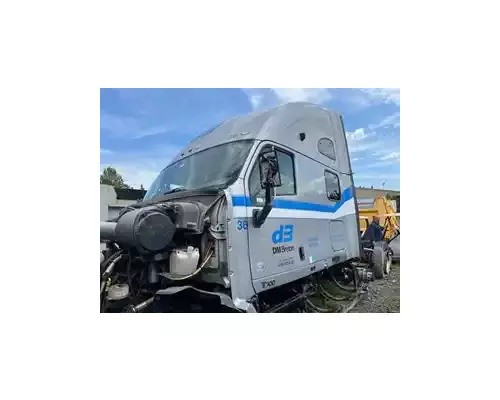 PACCAR MX13 Cab