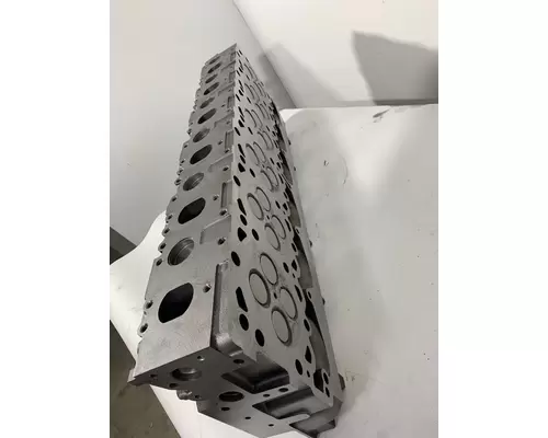 PACCAR MX13 Cylinder Head