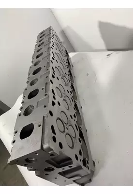 PACCAR MX13 Cylinder Head