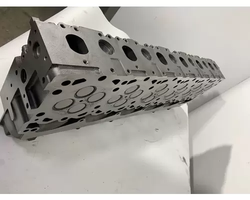 PACCAR MX13 Cylinder Head